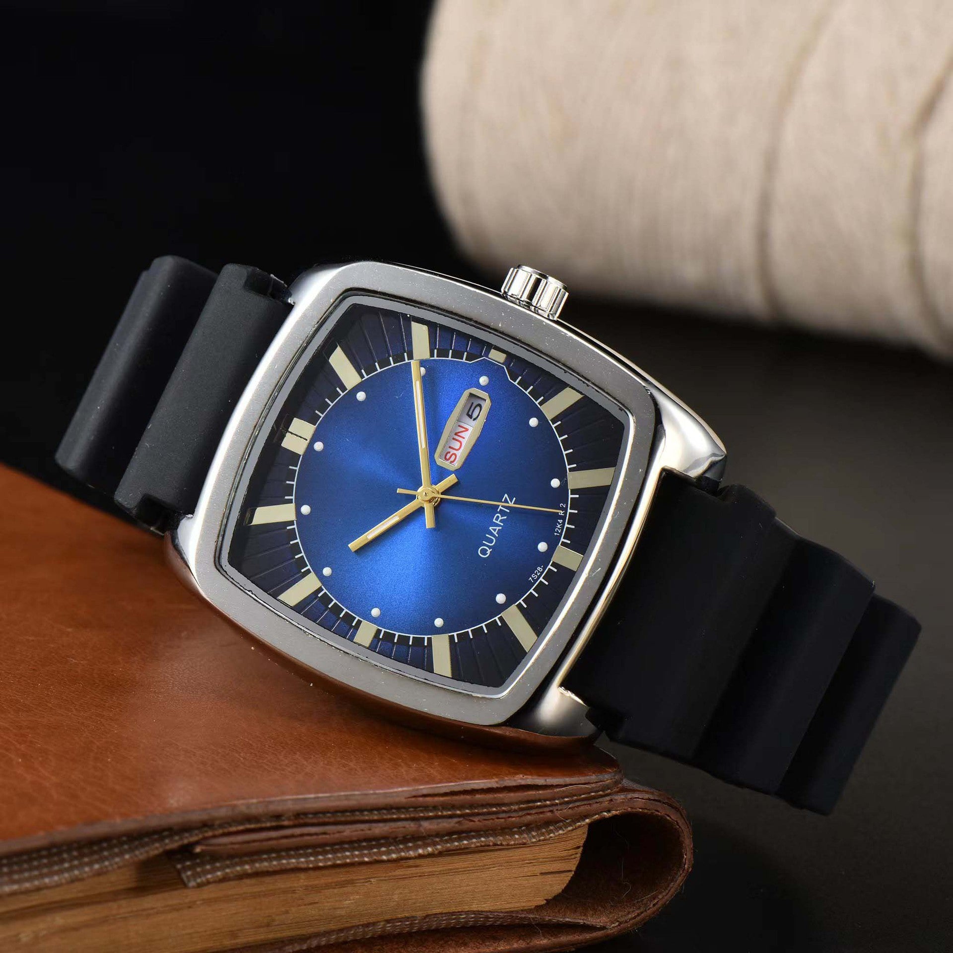 Warner Quartz Watch