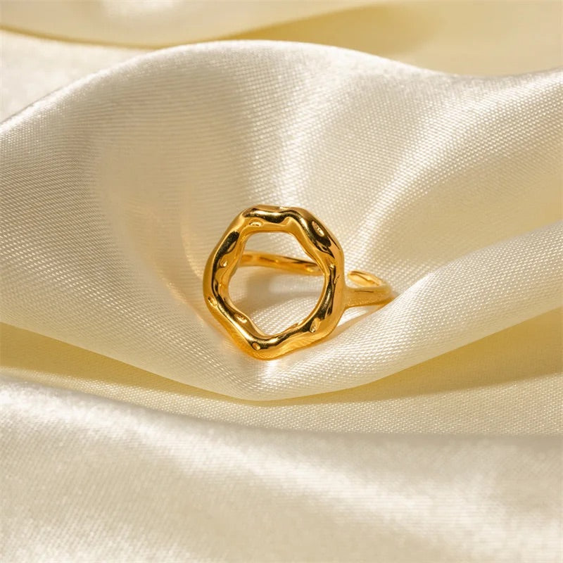 Fusa Gold Ring