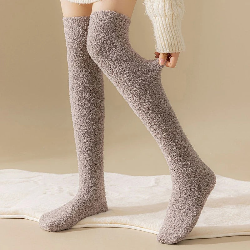 Veluta Knee-High Socks